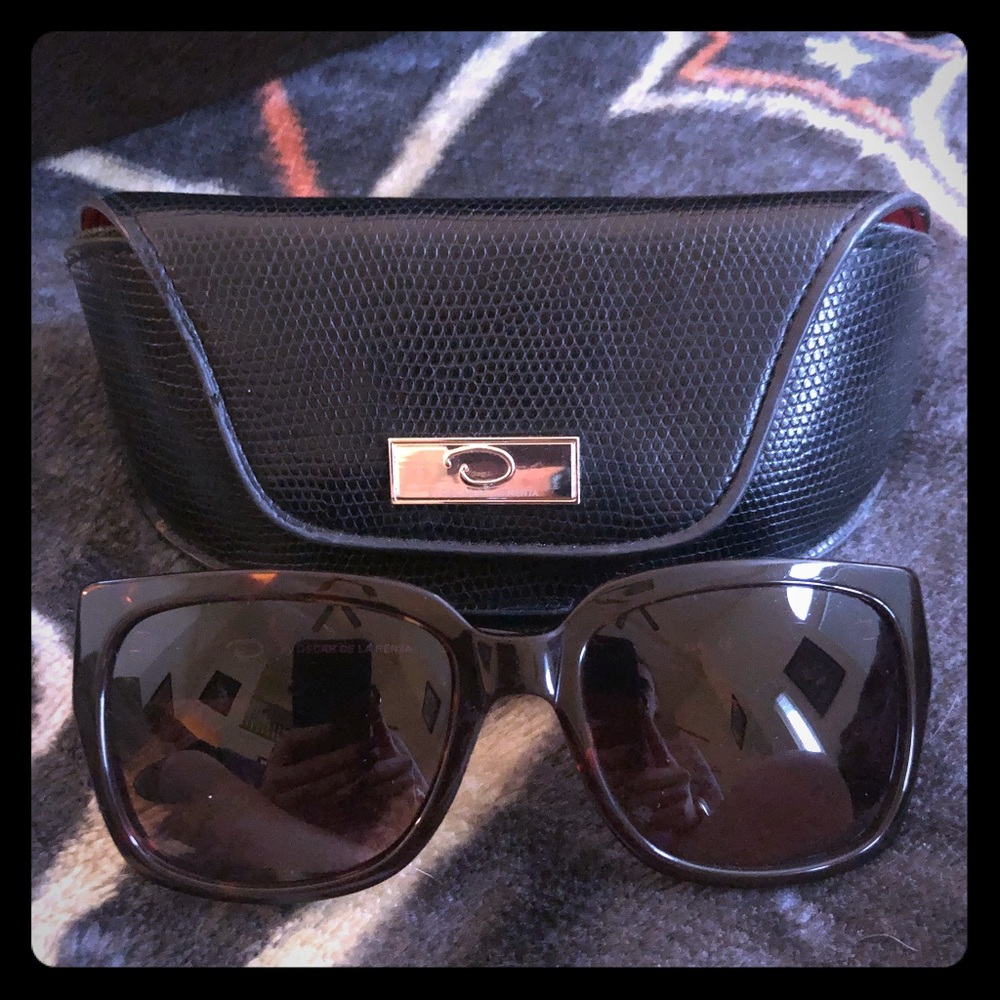Oscar De La Renta sunglasses